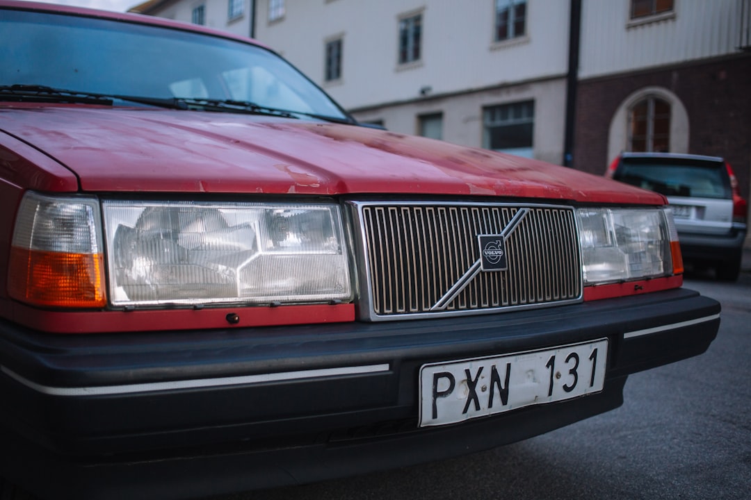 Så känner du igen Regina i Volvo 740 illustration